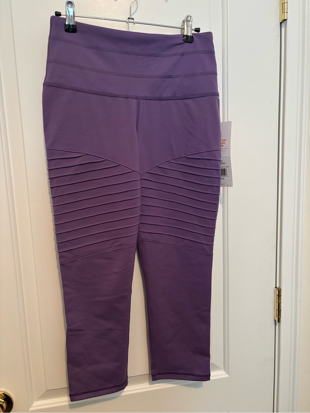 Lucy Purple Ribbed Panel Moto Capri Leggings NWT women’s medium